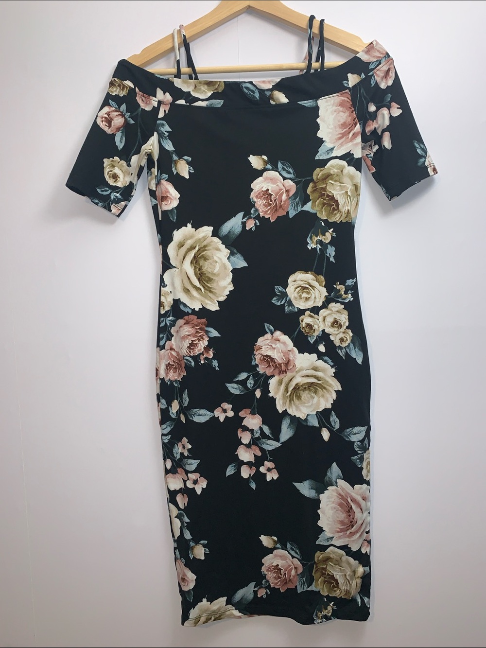 Haute Monde Black Off-Shoulder Floral Midi Dress with Pink & Cream Roses